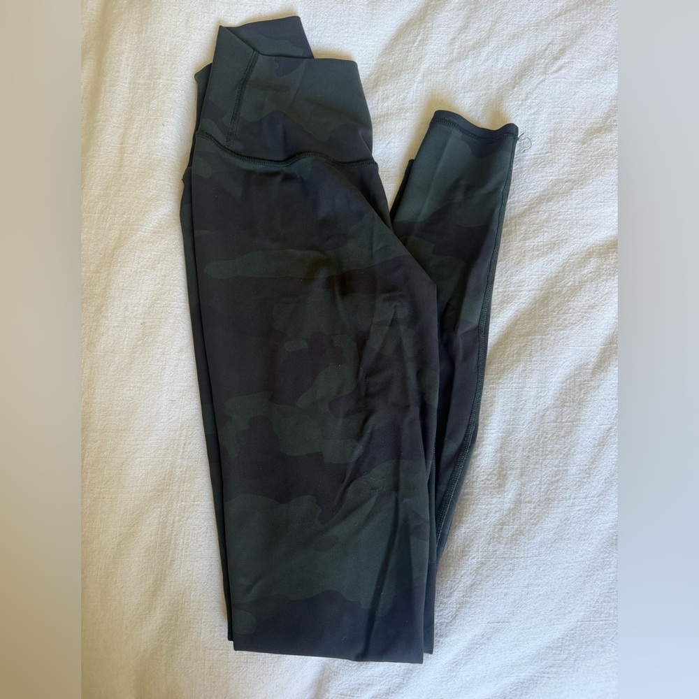 ALO Camo Workout Leggings